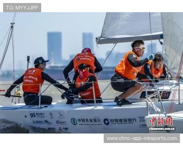 国际帆船巡回赛中国队在比赛中应用新型导航策略